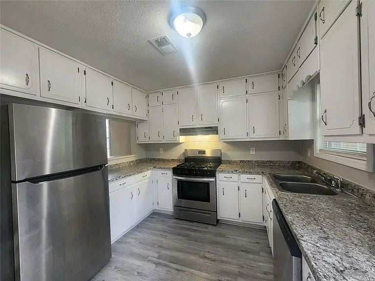 1168 Pinedale Cir NW — Photo 7