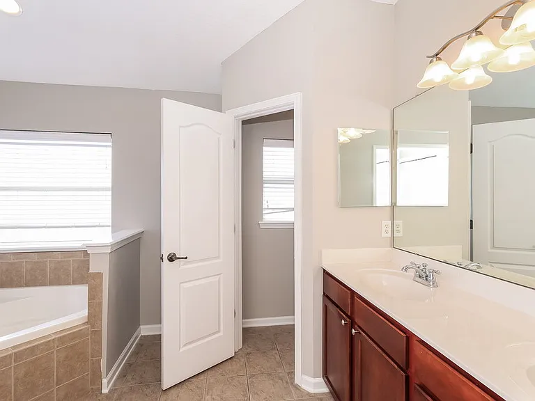 269 Silver Glen Ave — Photo 14