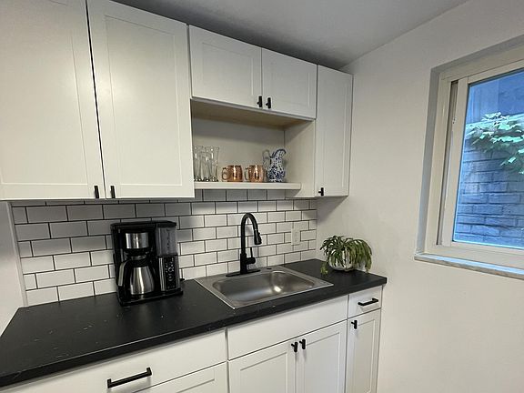 5th image of 1116 Arkansas Ave APT 1