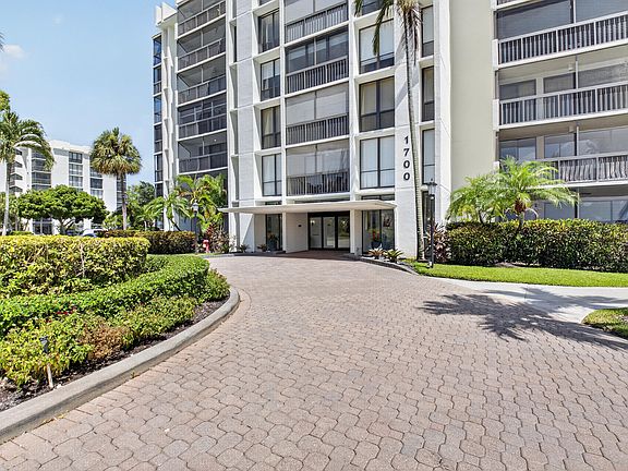 3rd image of 1721 Bridgewood Drive #1721