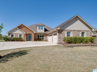 2531 Caldwell Park Ct SE, Owens Cross Roads, AL 35763