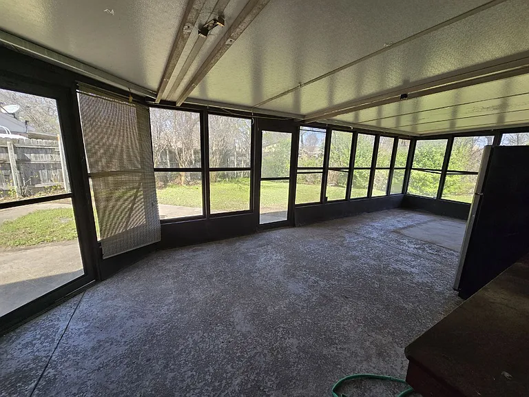 2509 Hollydale Dr — Photo 5