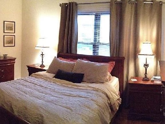 4th image of 3229 N Kenmore Ave #2F