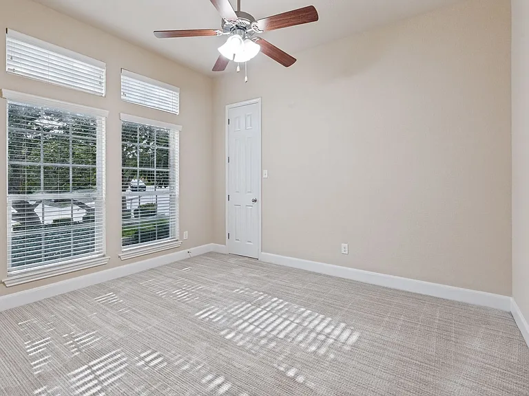 23214 Crest View Way — Photo 9