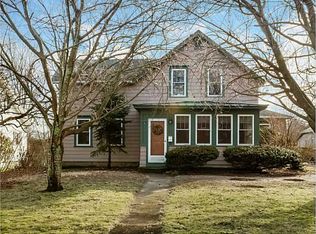 110 Austin St, South Kingstown, RI 02879