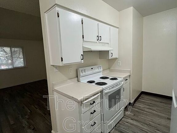 5th image of 1438 W Elowin Ave