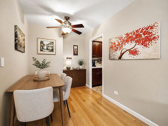 3rd image of 2025 Broadway APT 17A