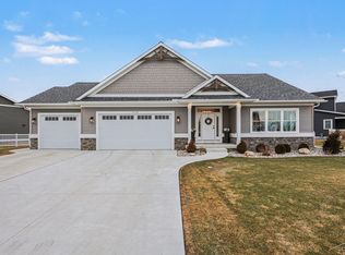 2734 Limerick Dr, Bay City, MI 48706