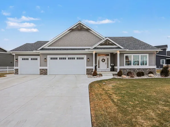 2734 Limerick Dr, Bay City, MI 48706