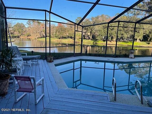 3rd image of 4208 Laurel Oak Way
