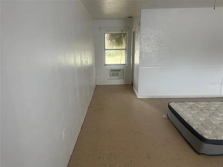 1600 E Duval St — Photo 5