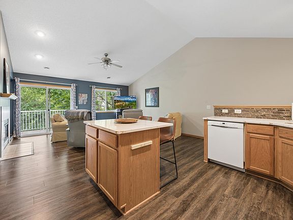 5th image of 210 Heritage Ln