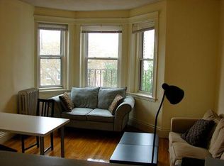 100 Queensberry St APT 14, Boston, MA 02215