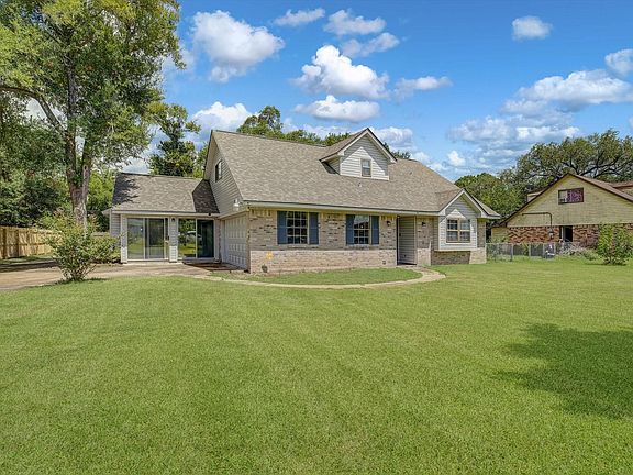 3rd image of 110 Mockingbird Ln