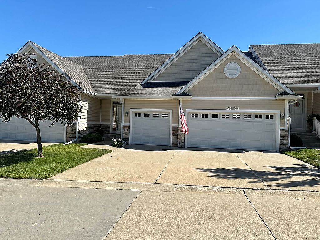 12304 Madison Ave, Urbandale, IA 50323 Zillow