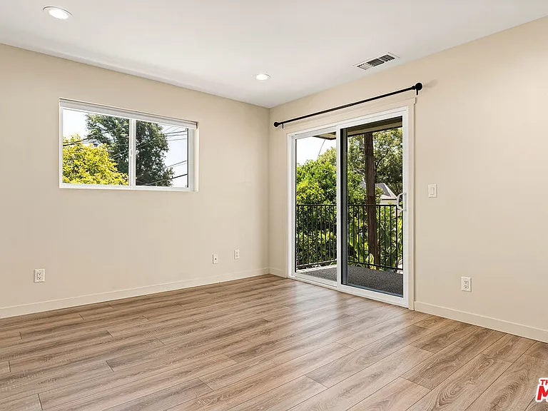 3500 1/2 La Clede Ave — Photo 10
