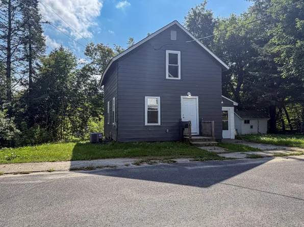 22 Branch St, Malone, NY 12953