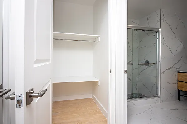 Rented by Oxford Property Group | media 30