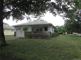 27 Le Lamentin Dr, Toms River, NJ 08757