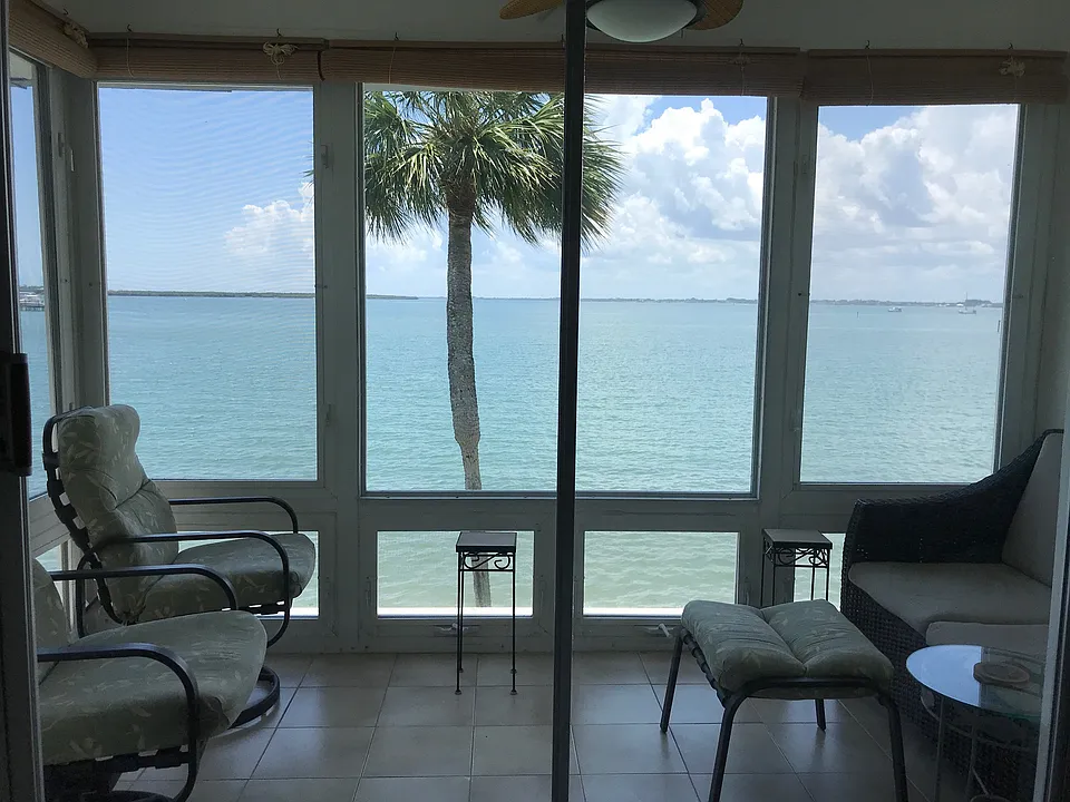 1177 Bayshore Dr #206