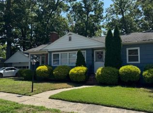 121 Mohawk Ln, Absecon, NJ 08201