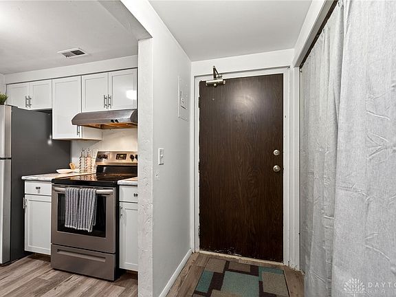 5th image of 1104 Arrowhead Xing APT A