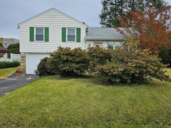 3821 Chalfont Dr, Philadelphia, PA 19154