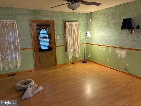 4th image of 2714 Arthur Ave