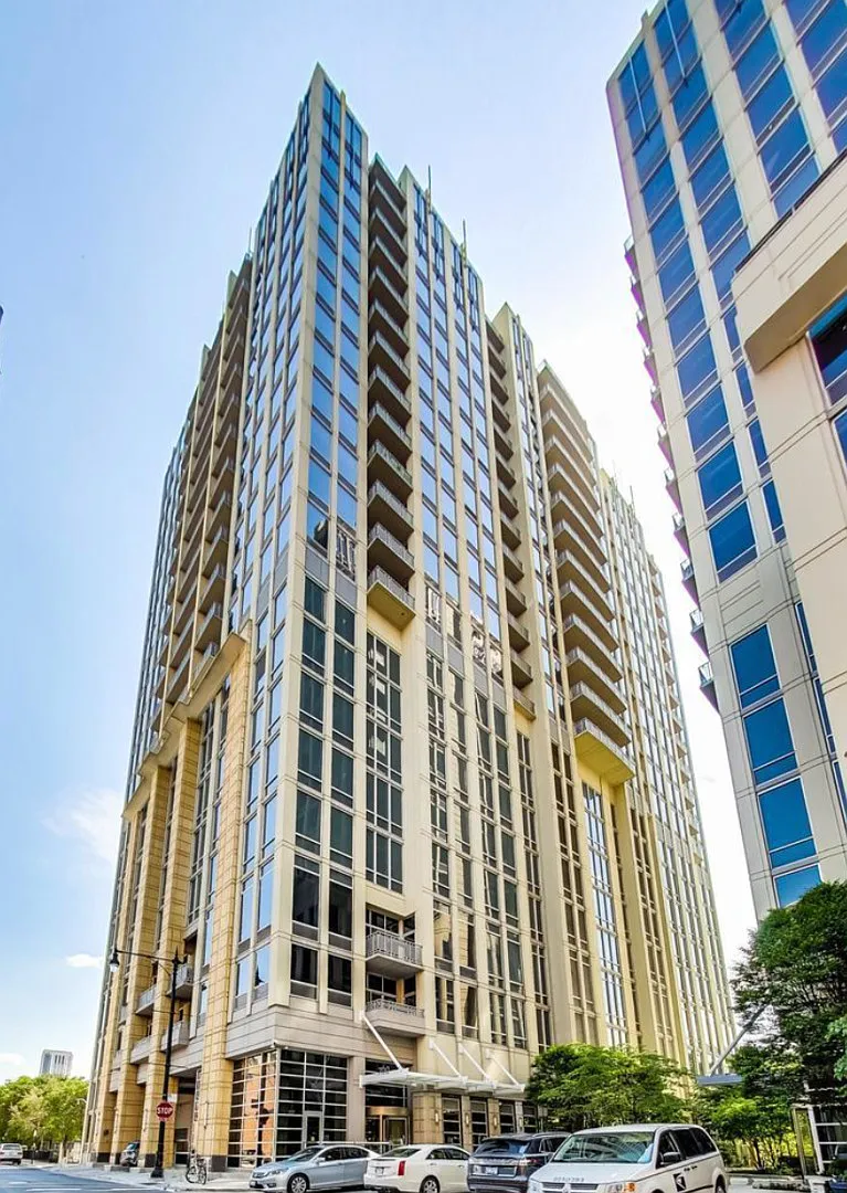 1 bed, 820 sqft, $3,000 — Photo 1