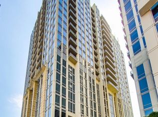 700 N Larrabee St APT 1704, Chicago, IL 60654