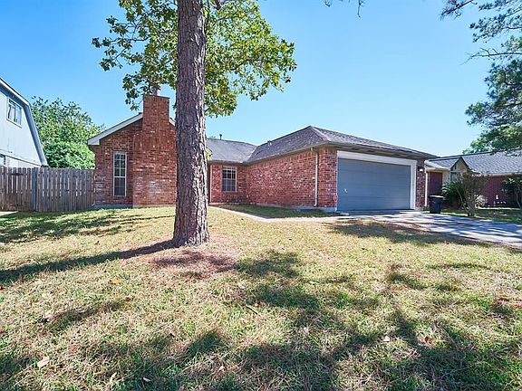 3rd image of 7811 Londres Dr