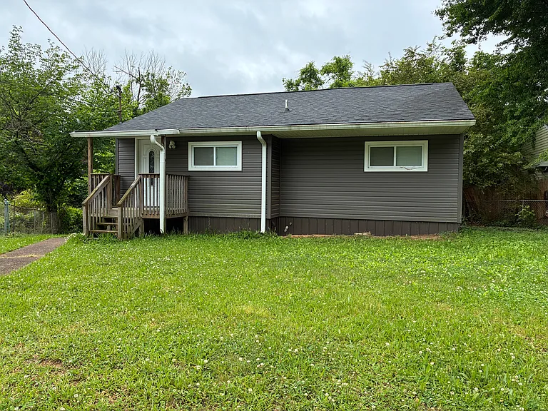 765 W Outer Dr — Photo 10