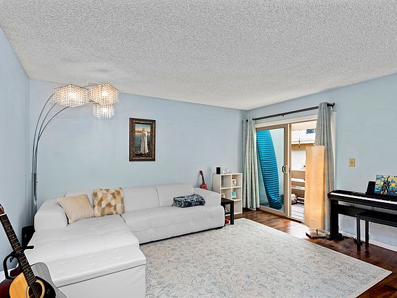 5th image of 2640 Worden St