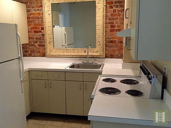 3rd image of 177 Lafayette Ave APT 3