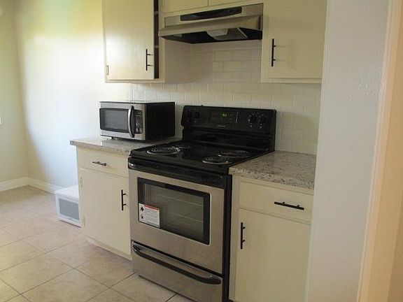 4th image of 40 Evandale Ave APT C