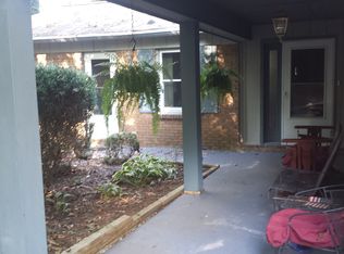 255 Foxhunt Ln, Hendersonville, NC 28791