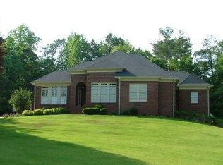 220 Village Dr, Lagrange, GA 30240