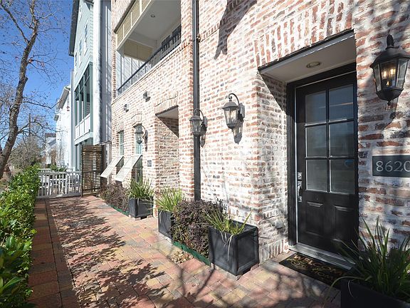 3rd image of 8620 Emnora Ln