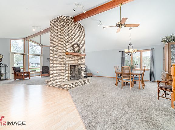 3rd image of 15154 Glen View Ct