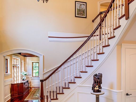 4th image of 49 Wilsondale St
