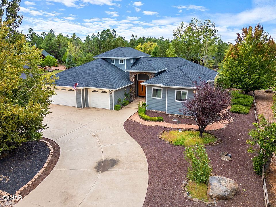1st image of 880 Rainbow View Dr