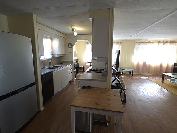 4th image of 4200 Dewdney Trunk Rd #67