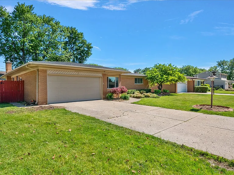 11489 Anna Lisa Dr — Photo 50
