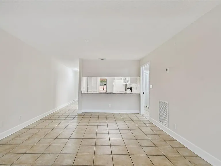 4800 Brittany Dr S #102 — Photo 19