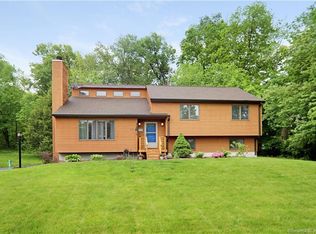 403 Westfield St, Middletown, CT 06457