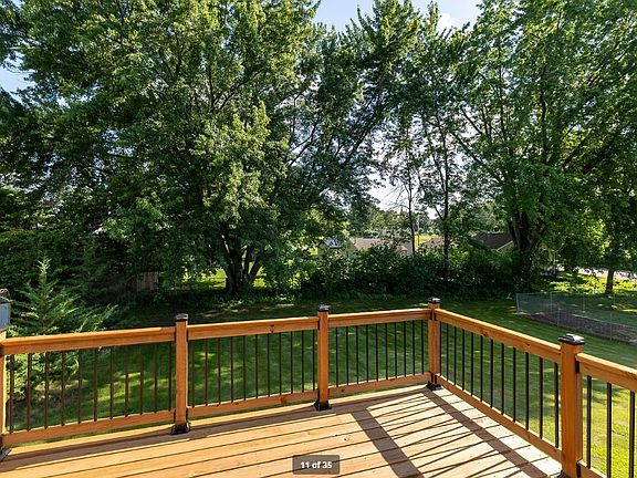 4th image of 401 E Beaver St #1