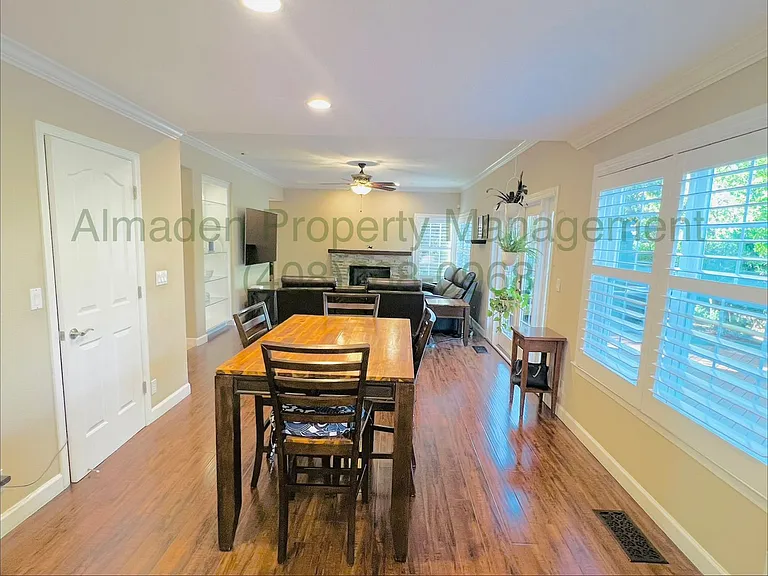 7000 Sterling Gate Ct — Photo 7