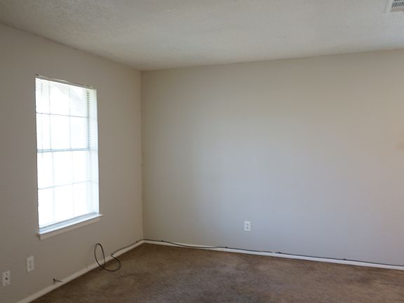 4th image of 201 Pine Meadow Dr APT C