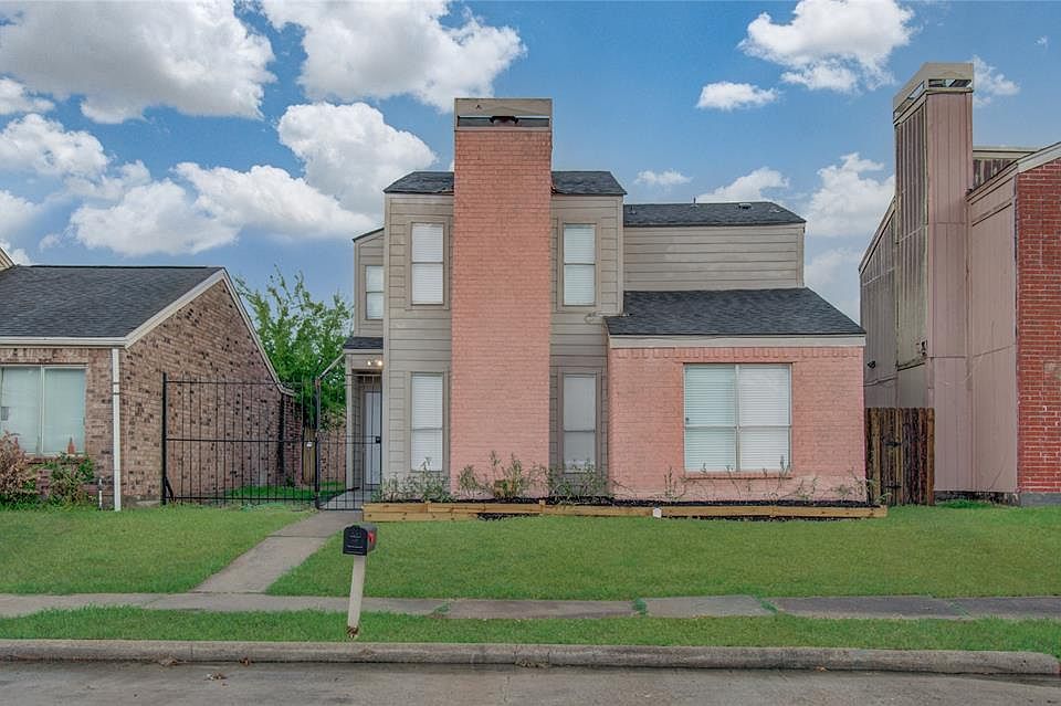 1st image of 6358 Cambridge Glen Lane