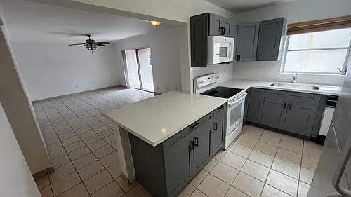 7735 SW 86th St #E407 Photo 1 7735 SW 86th St #E407 Photo 1